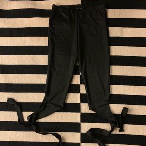 Cropped Tie Leggings